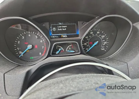 2015 Ford Focus S z USA, uszkodzony, nr VIN 1FADP3E28FL285469